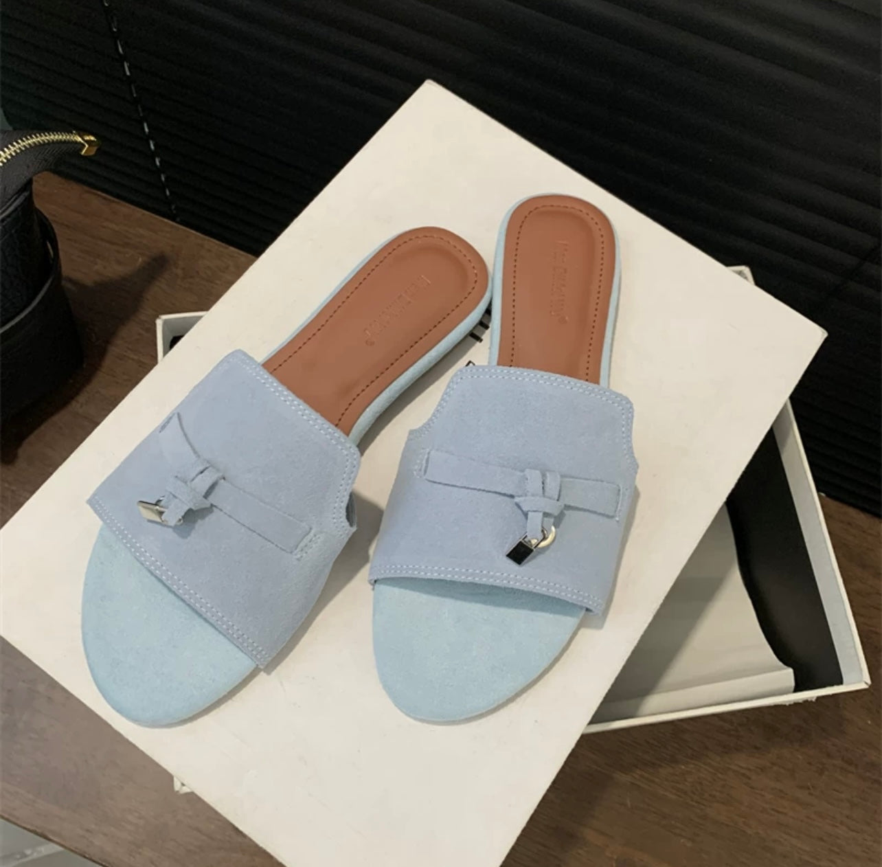 Nana's Matte Leather French Flat Sandals